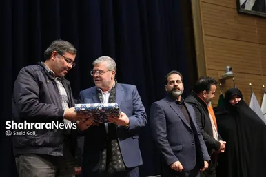 گزارش تصویری | همایش پاسداشت سالگرد قیام زنان غیور مشهد در اعتراض به قانون کشف حجاب