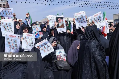 گزارش تصویری | تشییع پیکر مطهر ۶ شهید ناوهای دنا و جماران در مشهد
