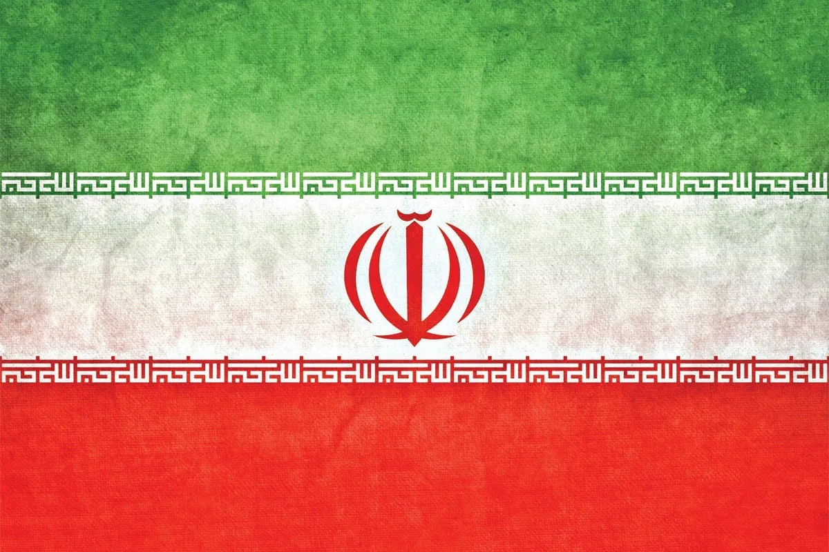 به مناسبت صد‌و‌هجدهمین سالگرد سه‌رنگ شدن پرچم ایران | سبز و سفید و سرخ‌مان