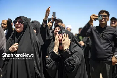گزارش تصویری | استقبال از پیکر مطهر رهبر شهید انقلاب و خانواده ایشان در فرودگاه مشهد