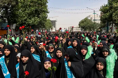 گلباران حرم مطهر رضوی