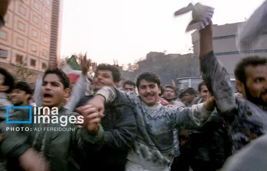 ۸ آذر ۱۳۷۶ روزی که ایران خندید