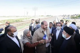 حضور آیت&zwnj;الله رئیسی در محل اجرای پروژه راه&zwnj;آهن شهری ورامین