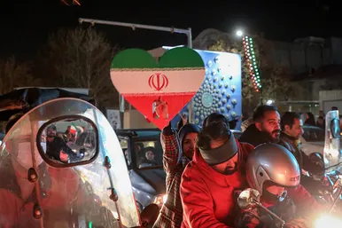  شادی مردم مشهد بعد از برد تیم ملی ایران