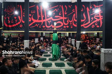عکس‌هایی از مراسم علم کشیِ مهاجران افغانستانی در گلشهر مشهد