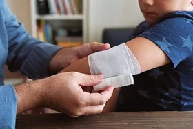 تعیین تکلیف بیش از یک تن پانسمان تخصصی بیماران پروانه&zwnj;ای در گمرک تهران
