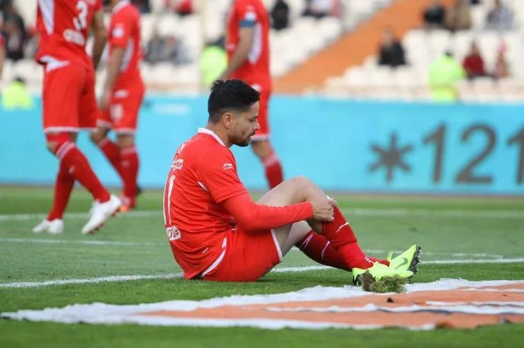 نتیجه دیدار پرسپولیس تهران و شاهین بوشهر در نیمه نخست| خطر بیخ گوش پرسپولیس ۱۰ نفره