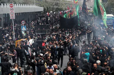 عزاداری روز عاشورا در خیابان امام رضا علیه السلام مشهد
