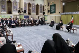 دیدار شاعران و اساتید ادبیات فارسی با رهبر انقلاب