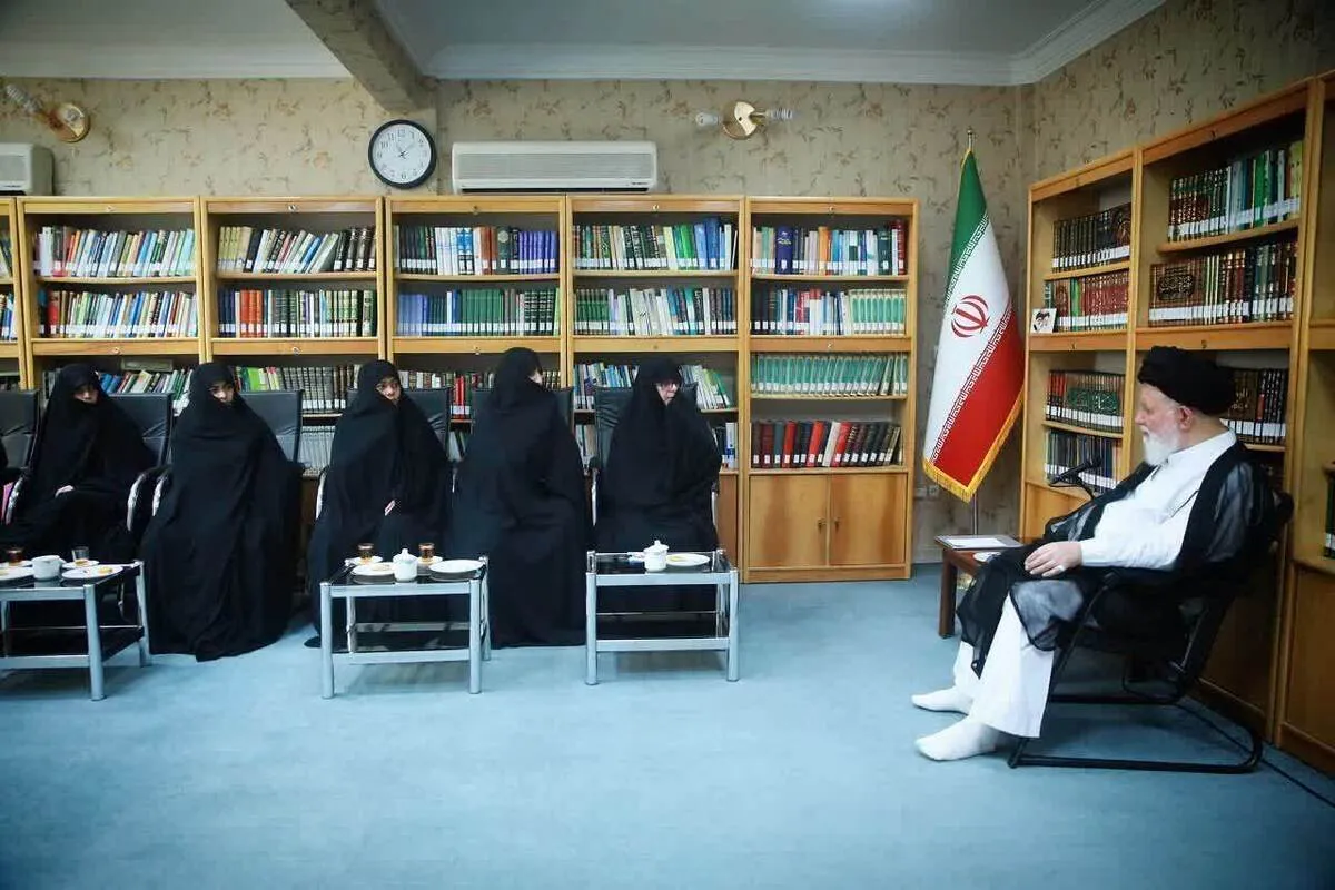 آیت‌الله علم‌الهدی: مجتمع‌های آموزشی ویژه بانوان درمناطق حاشیه‌ای برای جذب نسل جوان ایجاد شود