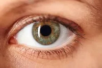 علائم کرونای چشمی را جدی بگیرید