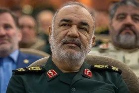 فرمانده کل سپاه: تجارب امیر آشتیانی در نیروهای مسلح پشتوانه&zwnj;ای برای درخشش است