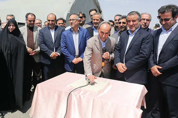 بهسازی جاده شهرک صنعتی آغاز شد