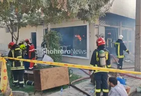 شهادت آتش&zwnj;نشان&zwnj;&zwnj; مشهدی در عملیات اطفای حریق کارگاه مبل&zwnj;سازی بزرگراه بابانظر مشهد (۲۱ شهریور ۱۴۰۴) + فیلم