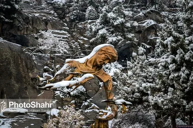 بارش اولین برف پاییزی در مشهدمقدس