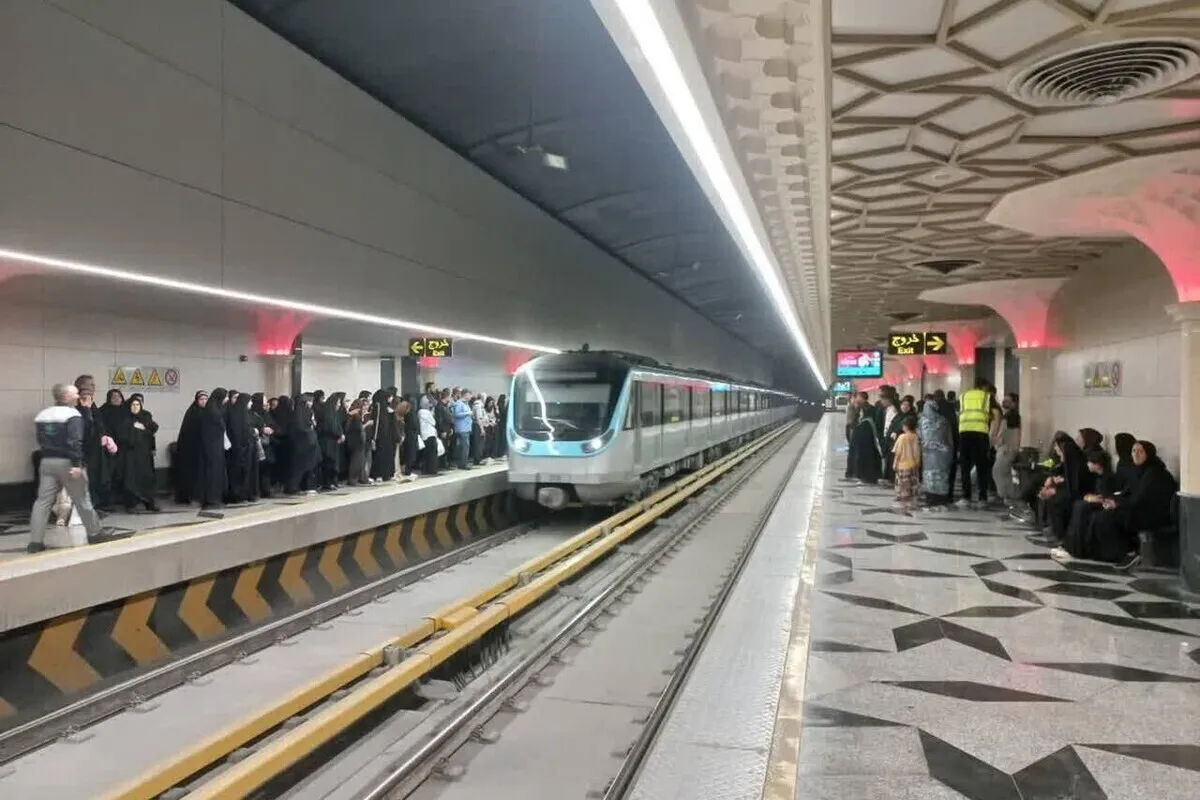 مطالبه شهروندان برای افزایش واگن بانوان در خط یک قطارشهری مشهد