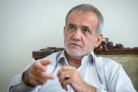 پزشکیان: باید به شایستگان در سراسر کشور اجازه خودنمایی بدهیم