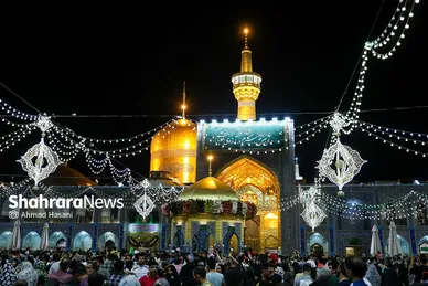 حال و هوای حرم مطهر رضوی در شب میلاد امام رضا(ع)