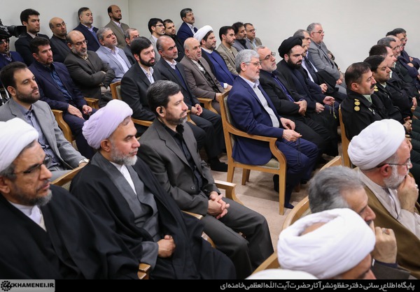 رهبر معظم انقلاب: ایستادگی ملت ایران در برابر آمریکا حقیقتی جذاب برای دنیا است