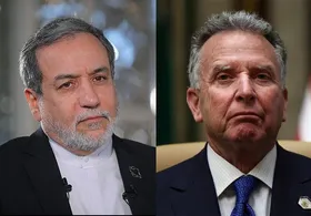 عراقچی و ویتکاف در حضور وزیر خارجه عمان گفت&zwnj;و&zwnj;گو کردند