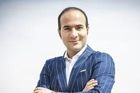 استندآپ کمدین معروف شب یلدا به تلویزیون می&zwnj;آید؟ + فیلم