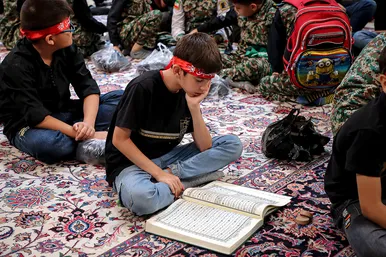 اجتماع دانش آموزی «احلی من العسل»