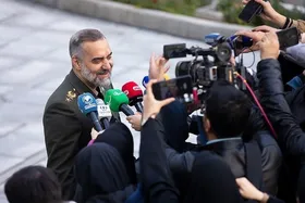 وزیر دفاع: ورود هواپیمای سیمرغ به ناوگان مسافربری را دنبال می&zwnj;کنیم