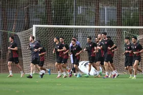 مغز معیوب سرخ&zwnj;ها | پرسپولیس بالانس نیست