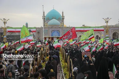 گزارش تصویری | اجتماع بزرگ «مشت‌های گره‌کرده» در حرم مطهر رضوی