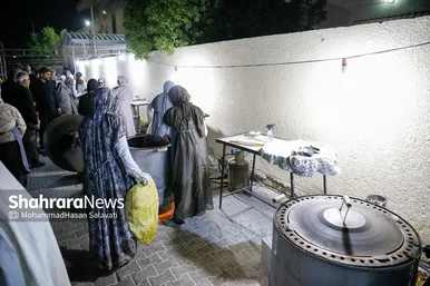 گزارش تصویری | نذر نان در مسیر کربلا