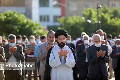 اقامه نماز عید سعید فطر در حرم مطهر امام رضا(ع)