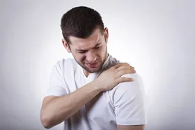 ۳ دلیل مهم که بی&zwnj;دلیل بدن&zwnj; درد می&zwnj;گیریم