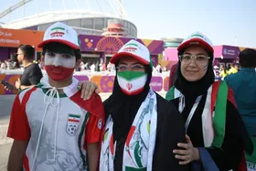 ویدئو| حال و هوای تماشاگران ایرانی پیش از آغاز بازی ایران و ولز