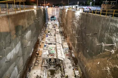 عملیات انتقال دستگاه TBM حفاری قطار شهری