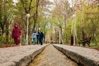 روز طبیعت در باغ وکیل‌آباد و پارک ملت مشهد