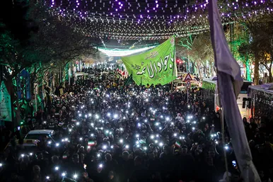 گلباران حرم مطهر رضوی در شب میلاد جوادالائمه (ع)