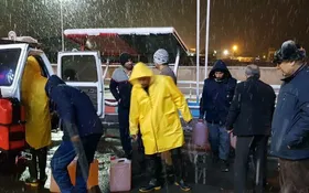 تحویل سوخت رایگان به خودرو&zwnj;های در راه مانده جاده مشهد- تربت&zwnj;حیدریه