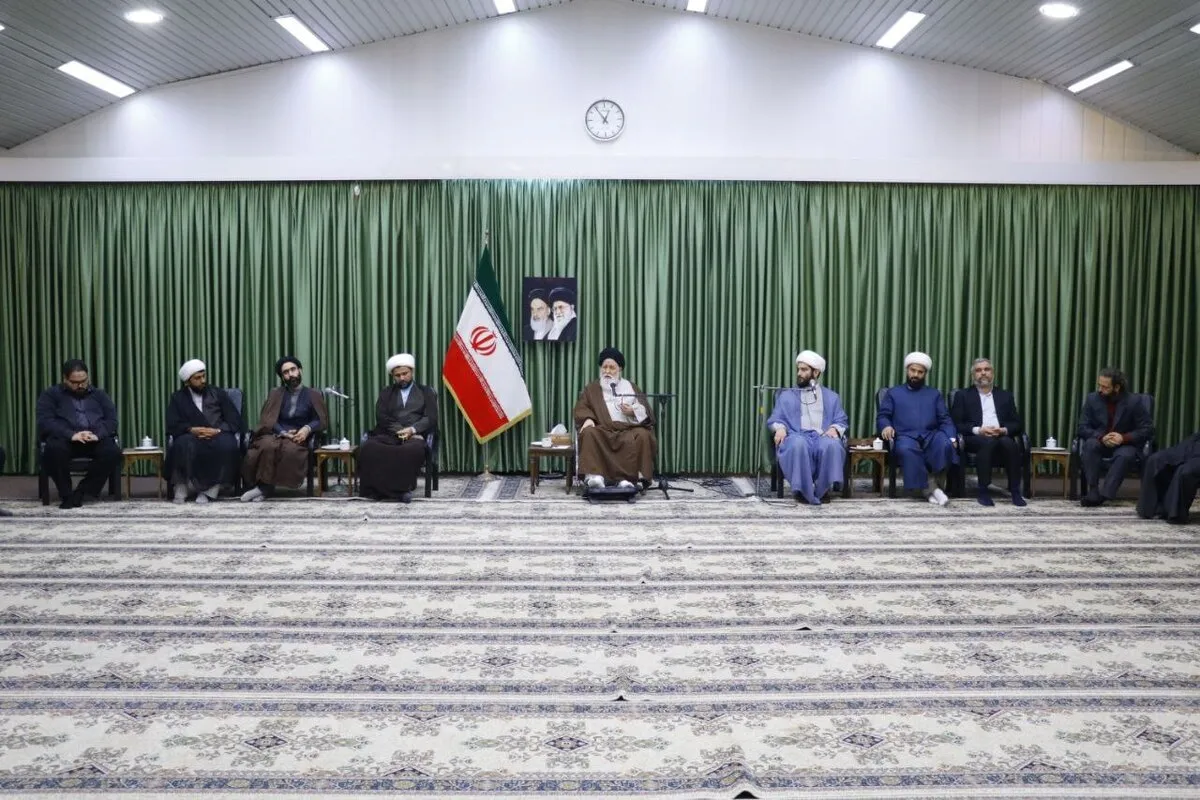 آیت‌الله علم‌الهدی: طلاب رسانه‌ای در خط مقدم جهاد تبیین ایستاده‌اند | فلسفه طلبگی، وقف همه ظرفیت‌های وجودی برای امام زمان (عج) است