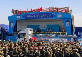از پهپاد انتحاری &laquo;شاهد ۱۳۶ B&raquo; سپاه در مراسم رژه نیروهای مسلح رونمایی شد