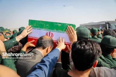 گزارش تصویری | تشییع پیکر سردار شهید نیلفروشان در مشهد