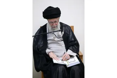 تصاویری از دیدار خانواده‌های شهدای شرارت اخیر رژیم صهیونیستی با رهبر معظم انقلاب
