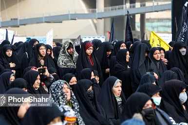 تشییع پیکر مطهر ۱۰ شهید گمنام در مشهد