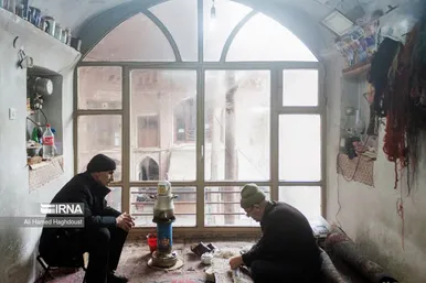 رفوگری و پرداخت قالی هنری فراموش شده