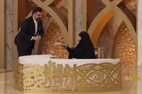 رونمایی از قرآن شهید سیدحسن نصرالله در برنامه محفل + فیلم