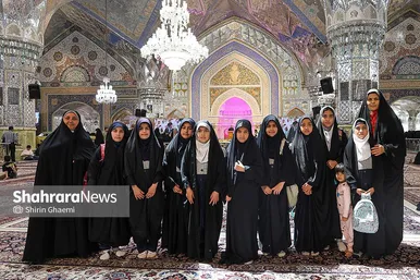گزارش تصویری | گلباران حرم مطهر رضوی به مناسبت سالروز میلاد حضرت معصومه (س)