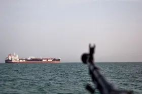 توقیف ۲ نفتکش خارجی توسط نیروی دریایی سپاه در خلیج فارس