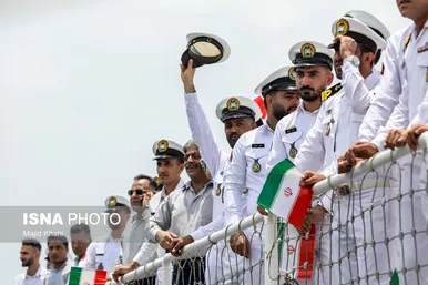 ایران زیباست | استقبال از ناوگروه ۸۶ نیروی دریایی