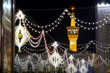 چراغانی حرم مطهر امام رضا (ع) به مناسبت مبعث پیامبر (ص)