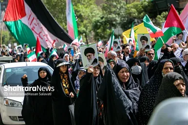 راهپیمایی ضدصهیونیستی نمازگزاران مشهدی و حمایت از عملیات وعده صادق سپاه