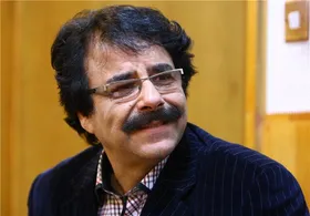 علیرضا افتخاری نشان درجه&zwnj;یک هنری گرفت